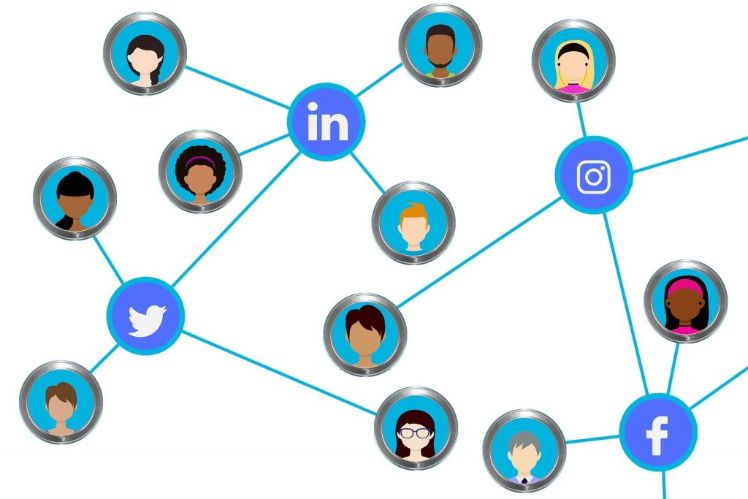 illustration interconnexion reseaux sociaux